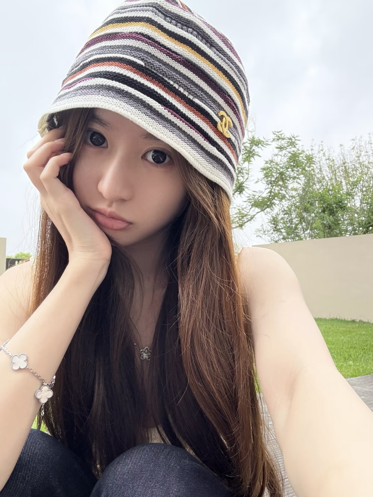 샤넬 멀티컬러 스트라이프 니트 버킷 햇