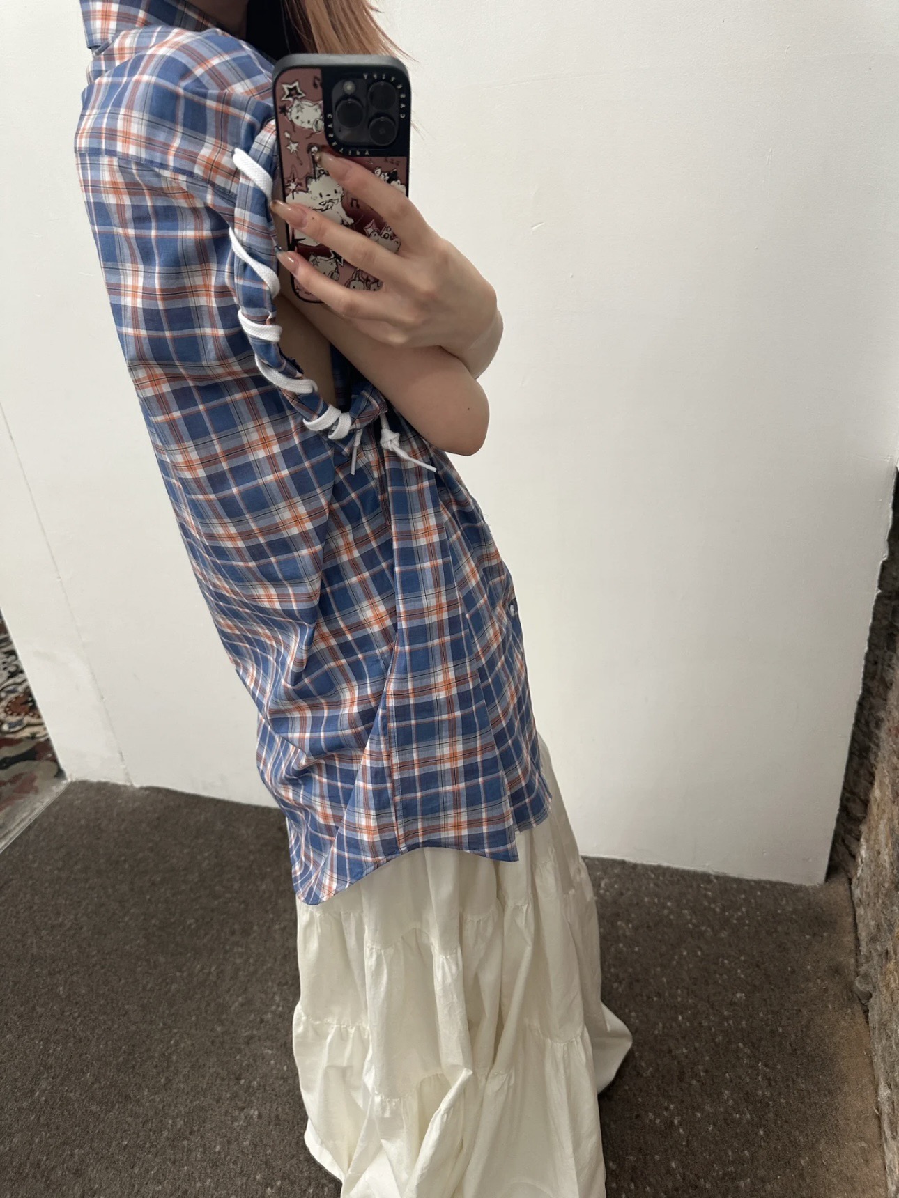 노브랜드 레이스업 슬리브 오버사이즈 체크 셔츠