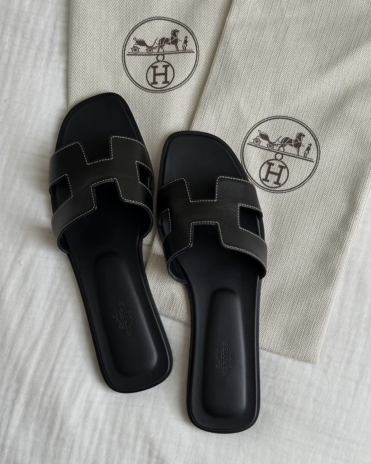 에르메스 오란 샌들
