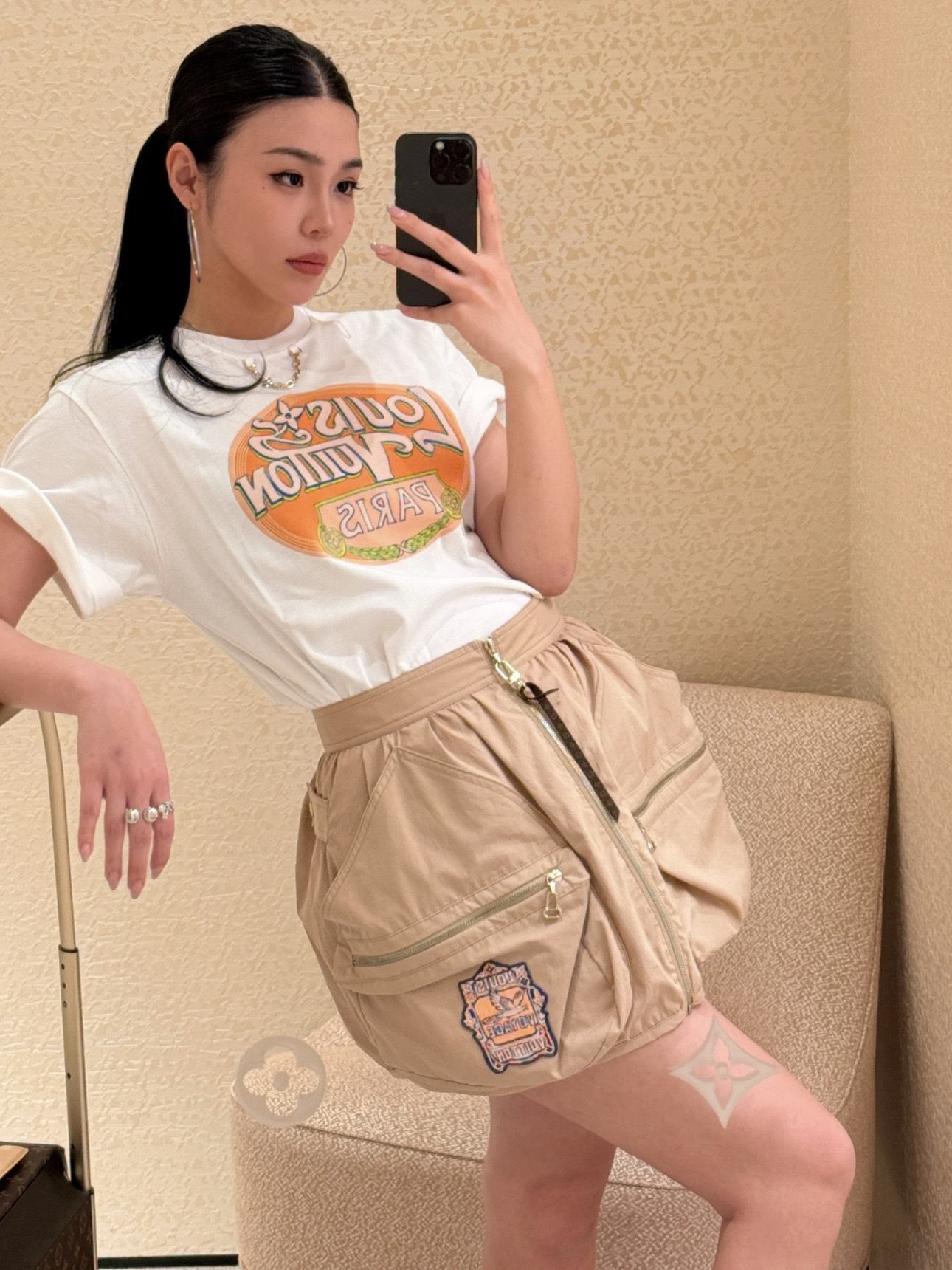 루이 비통 레트로 로고 프린트 코튼 티셔츠