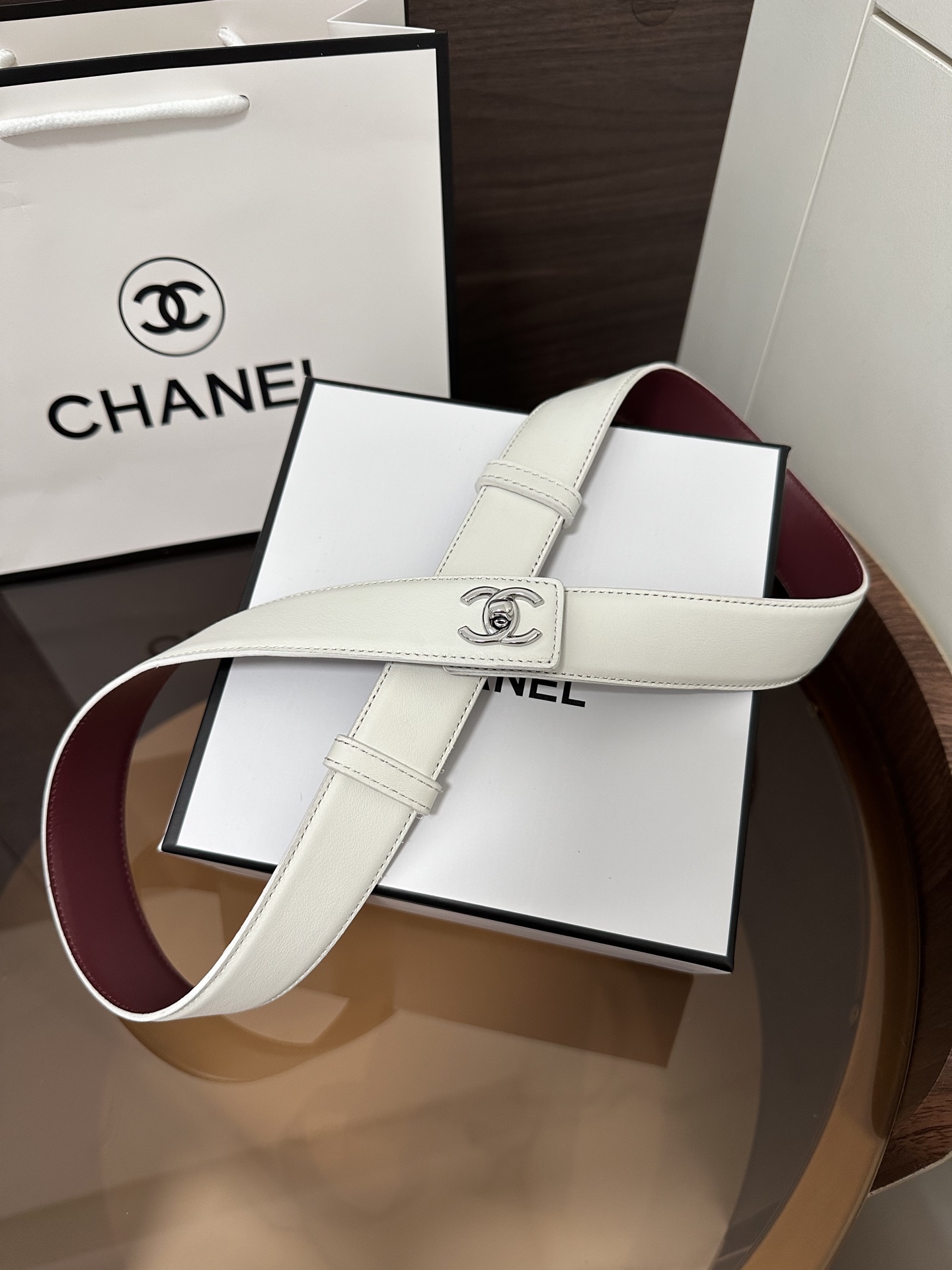 샤넬 더블 C 로고 리버서블 가죽 벨트