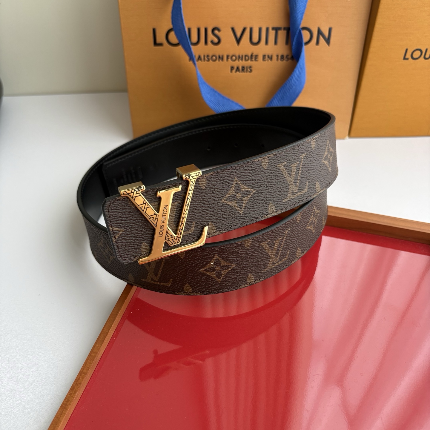 루이 비통 LV 이니셜 모노그램 캔버스 벨트