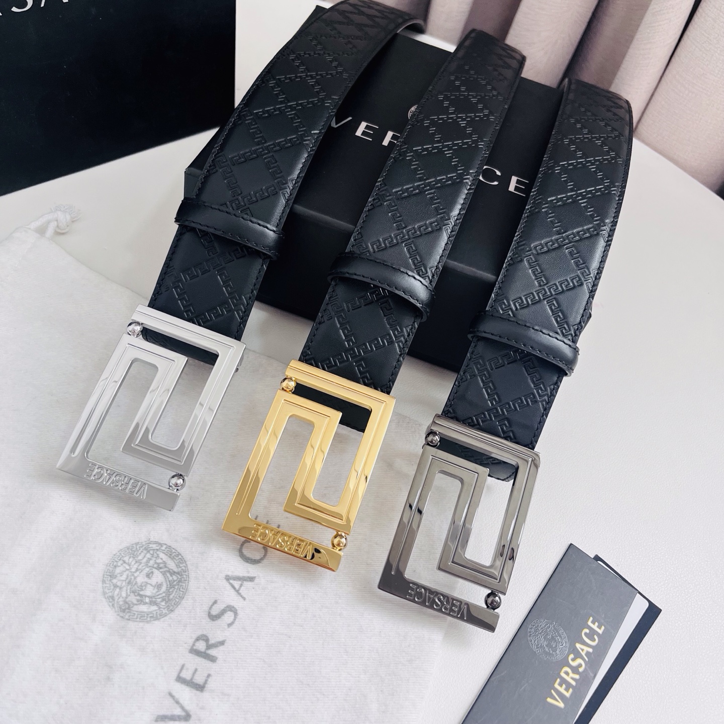 베르사체 그레카 엠보싱 가죽 리버서블 벨트