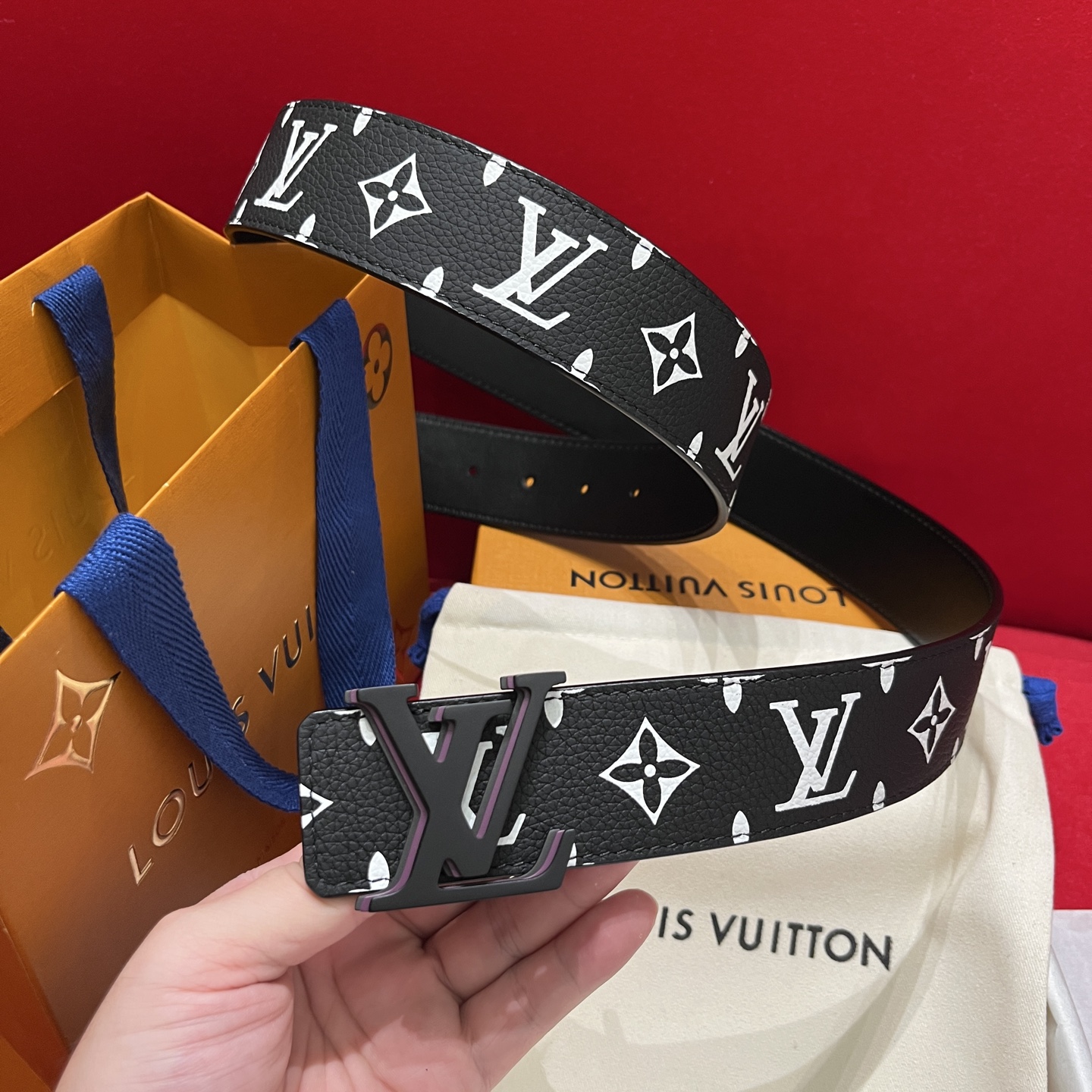 루이 비통 LV 이니셜 모노그램 프린트 리버서블 벨트