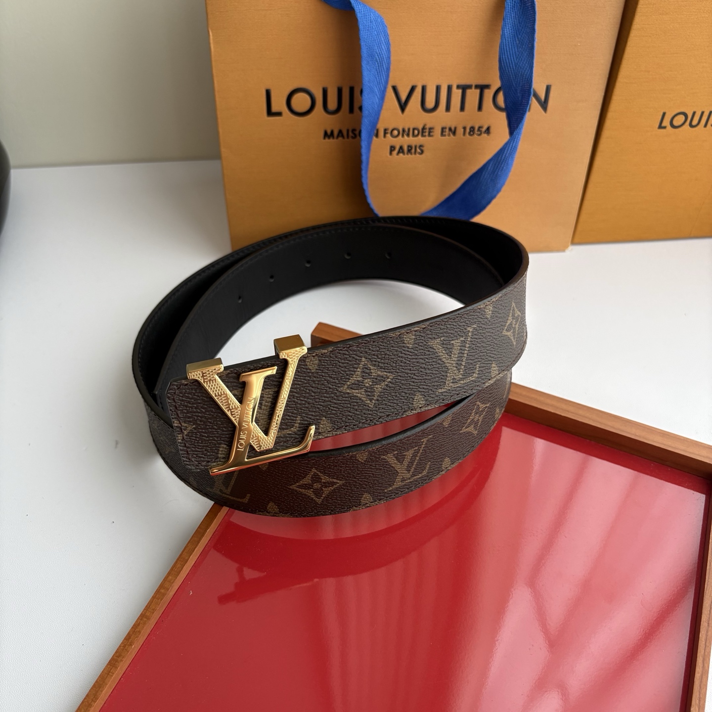 루이 비통 LV 이니셜 모노그램 캔버스 40mm 벨트