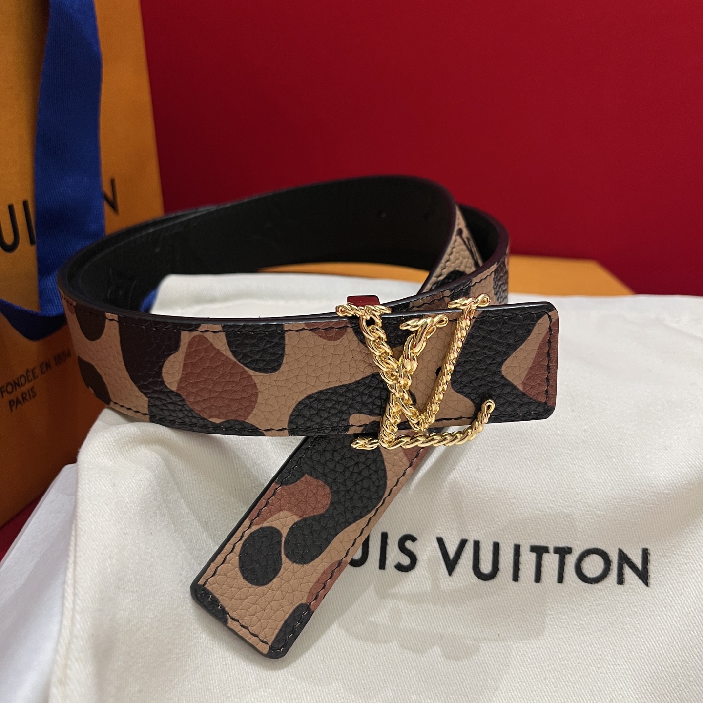 루이 비통 LV 체인 버클 리버서블 30mm 벨트