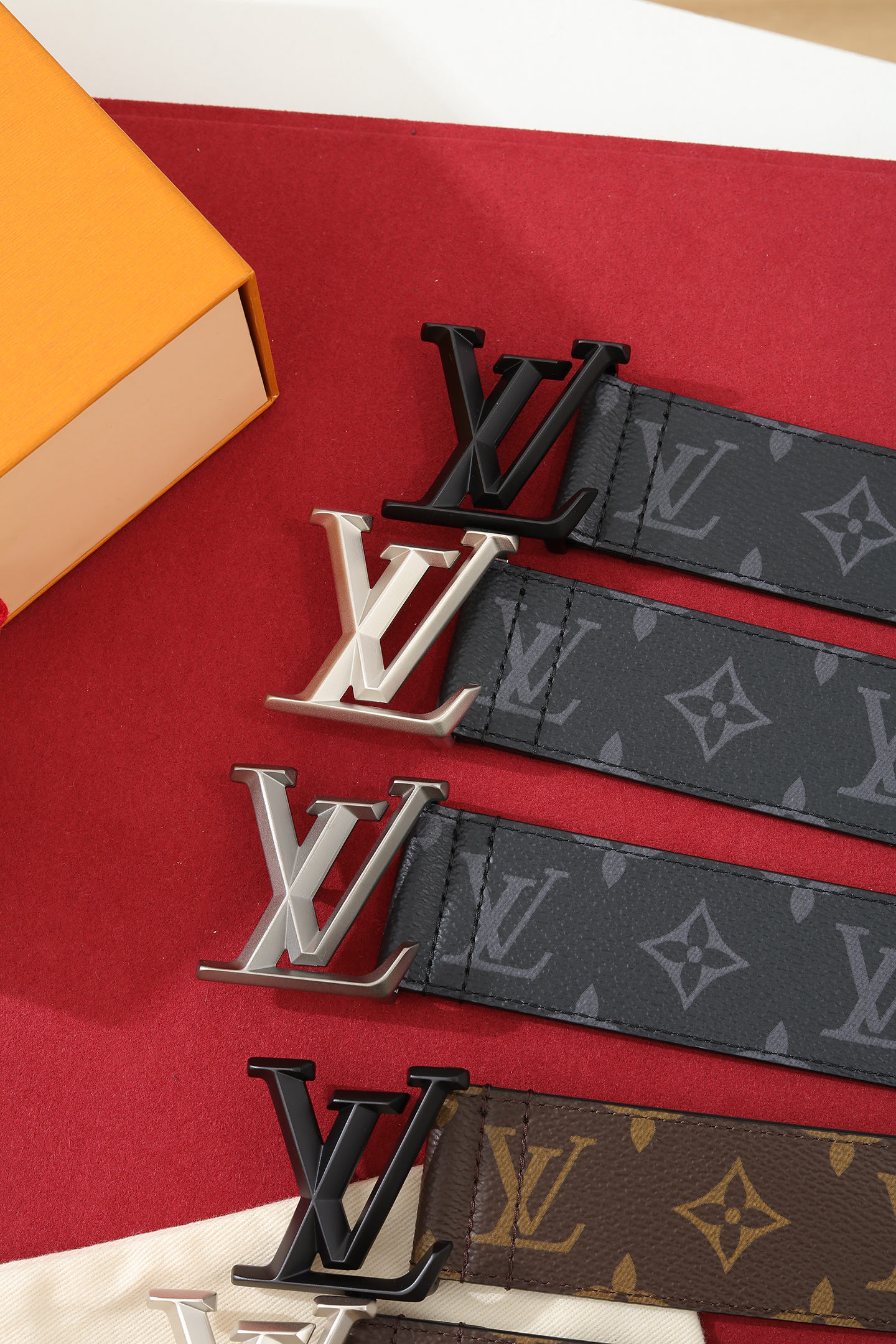 루이비통 LV 이니셜 모노그램 리버서블 벨트