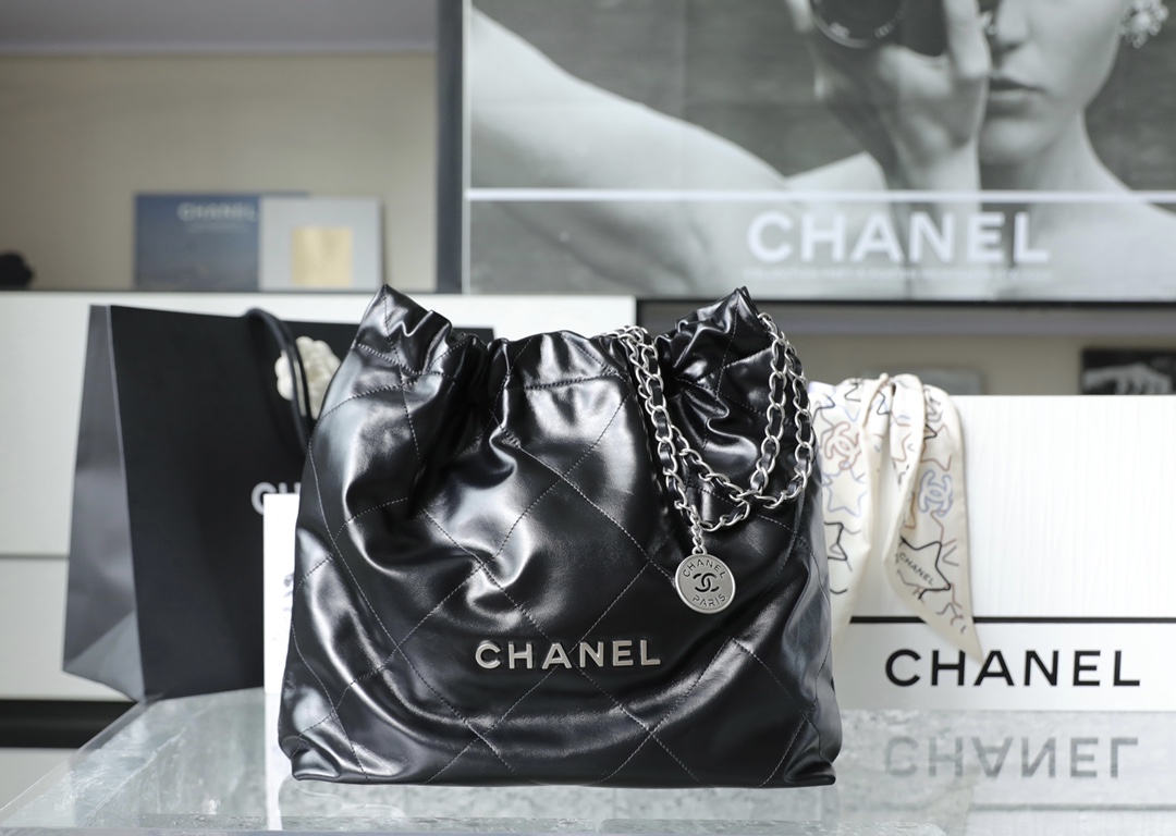 샤넬 CHANEL 22 미디엄 핸드백