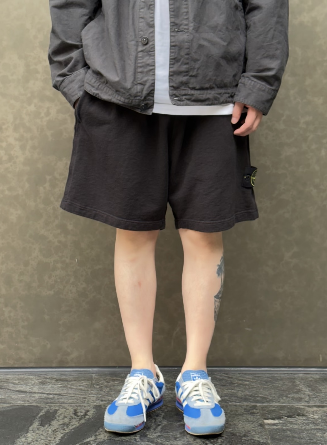 스톤 아일랜드 컴퍼스 배지 카고 버뮤다 쇼츠
