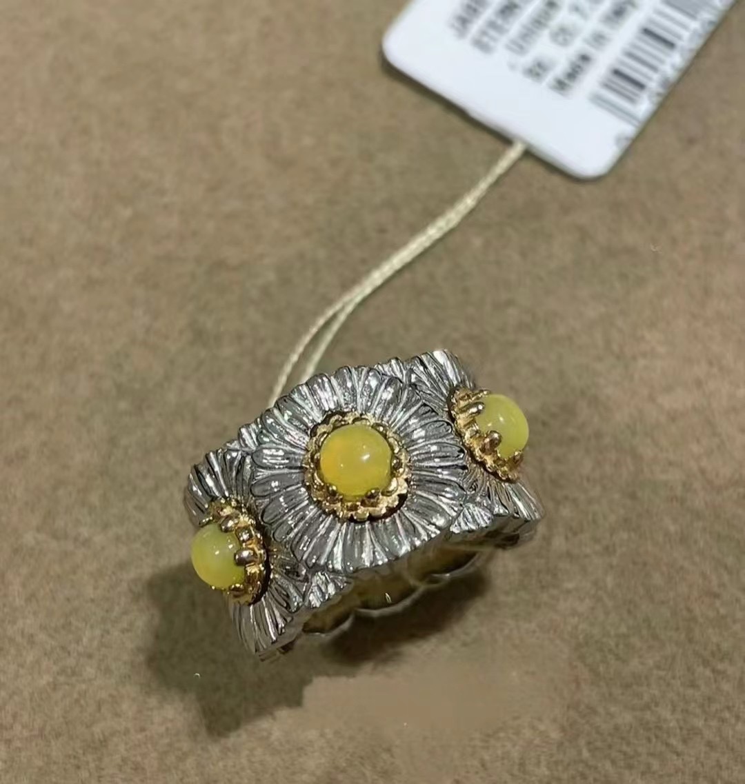 부첼라티 플라워 모티프 옐로 카보숑 스톤 링
