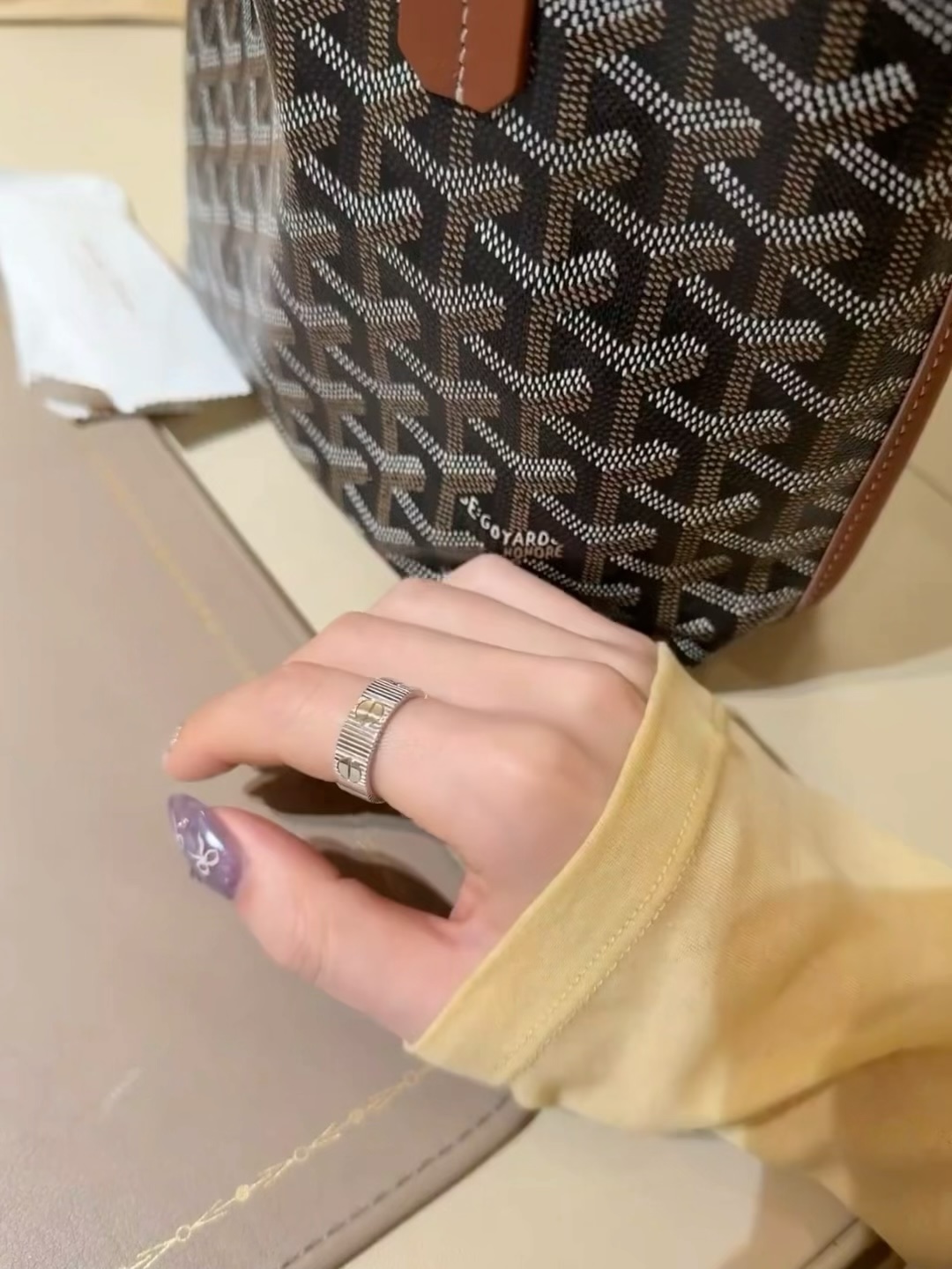 까르띠에 C 드 까르띠에 리브드 밴드 링