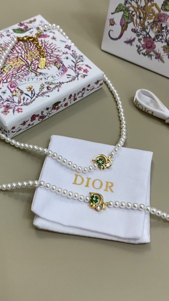 디올 CD 모노그램 클로버 펄 네크리스