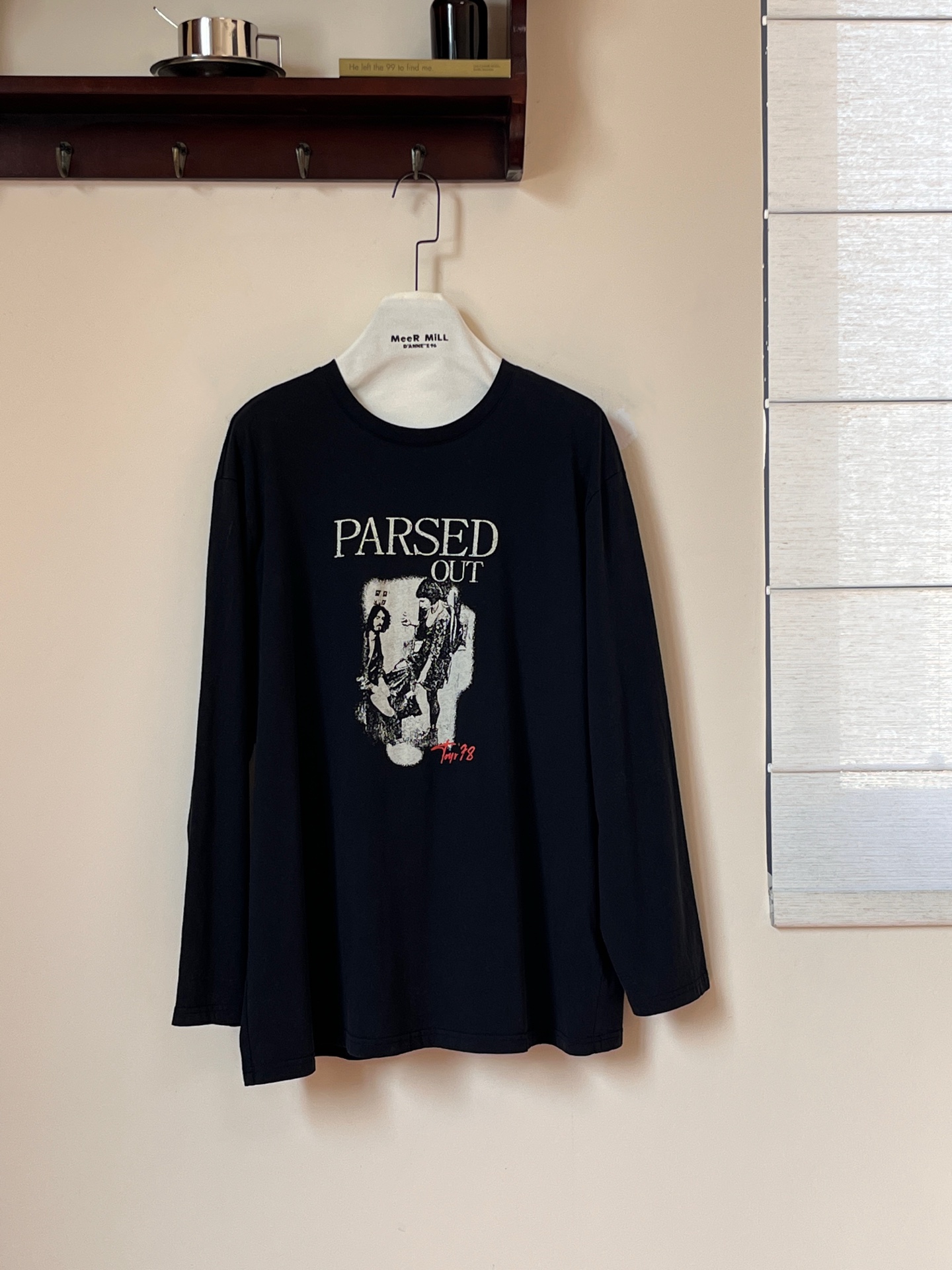 단(DANN) PARSED OUT 빈티지 인물 프린트 오버핏 긴소매 티셔츠