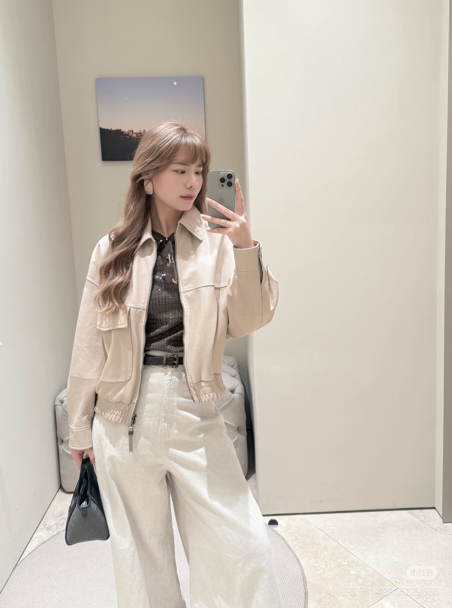 브랜드 식별 불가 라이트 베이지 램스킨 크롭 유틸리티 재킷
