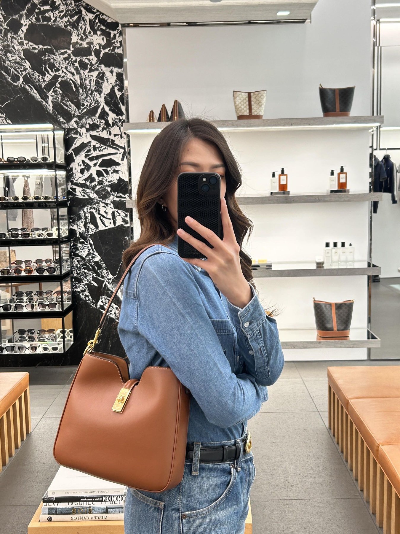 루이 비통 로우 키 호보 MM