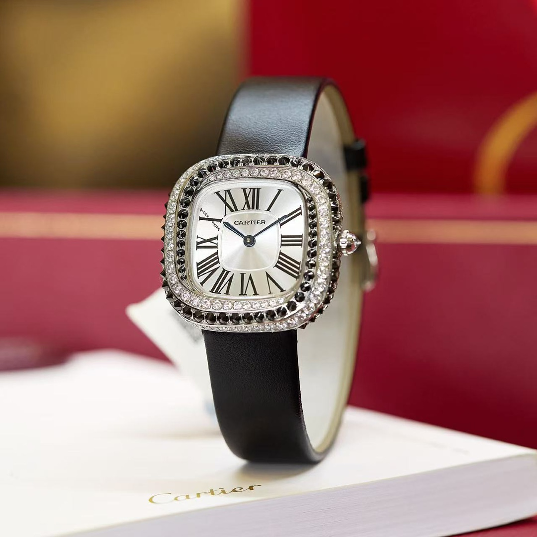까르띠에 쿠션 드 까르띠에(Coussin de Cartier) 31mm 하이 주얼리 워치