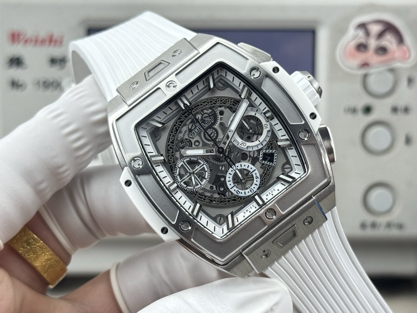 위블로 스피릿 오브 빅뱅 티타늄 화이트 크로노그래프 42mm (642.NX.0170.RX)