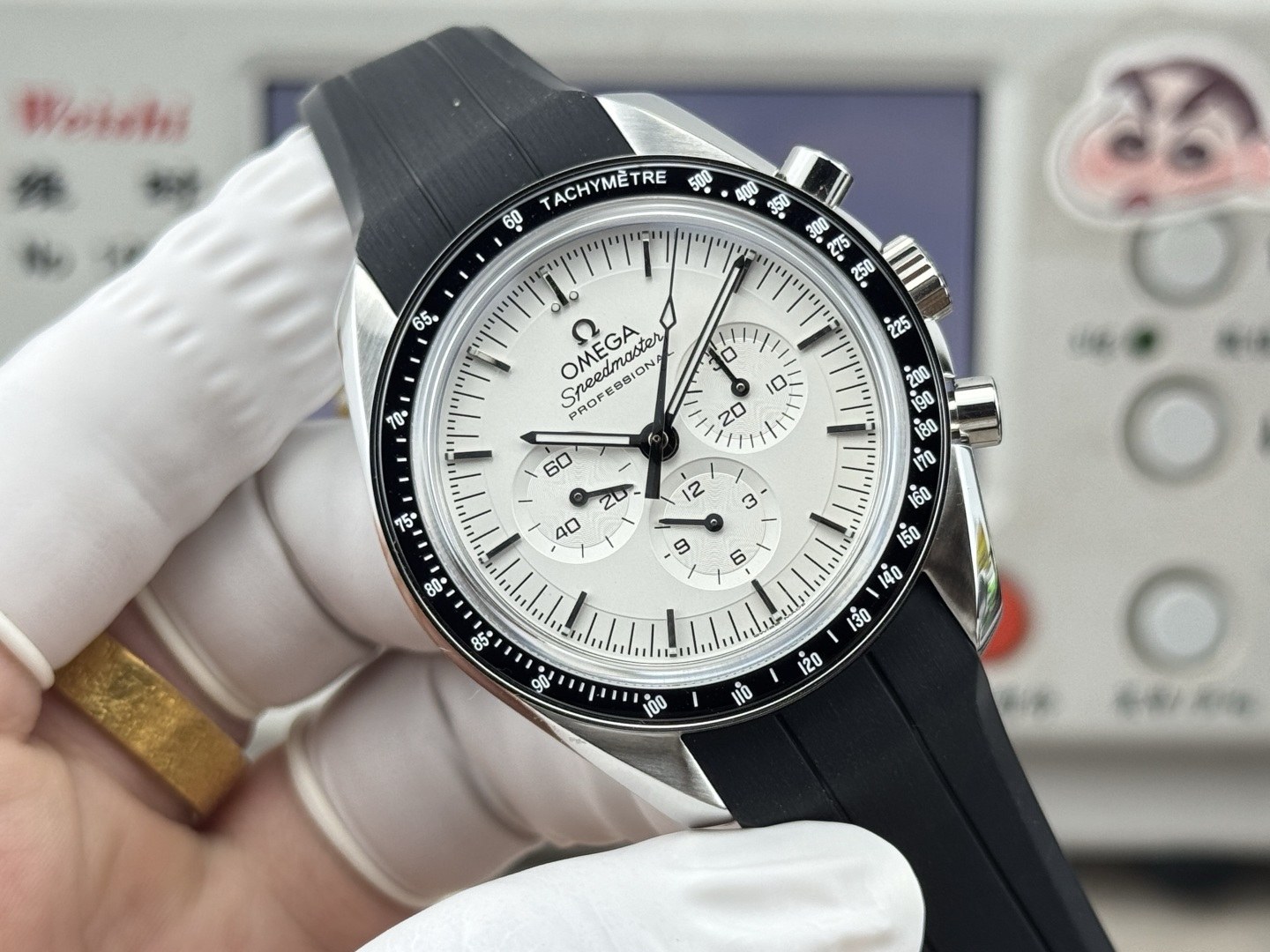 오메가 스피드마스터 문워치 프로페셔널 화이트 다이얼 42mm (310.32.42.50.04.001)