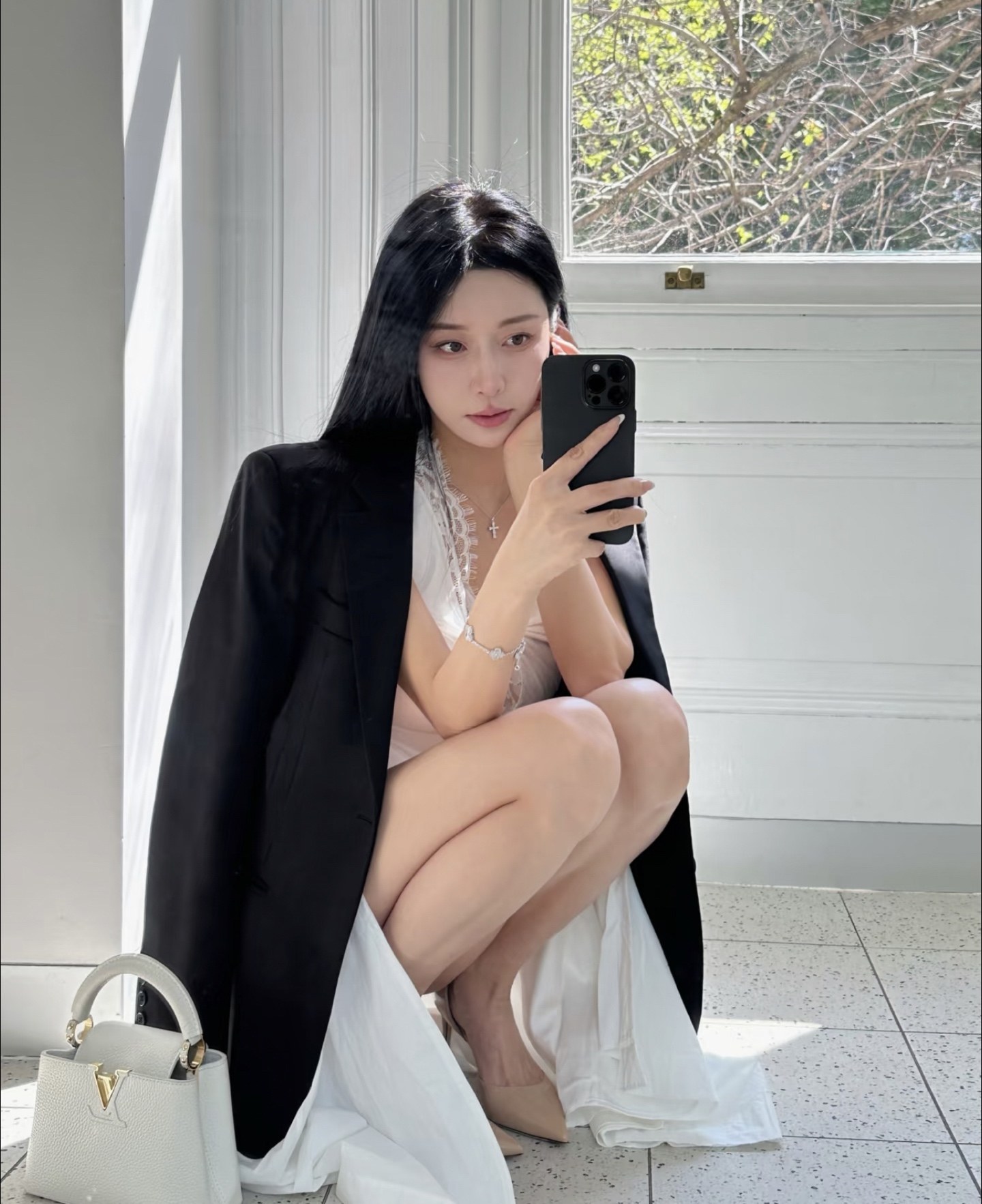 루이 비통 카퓌신 미니 핸드백