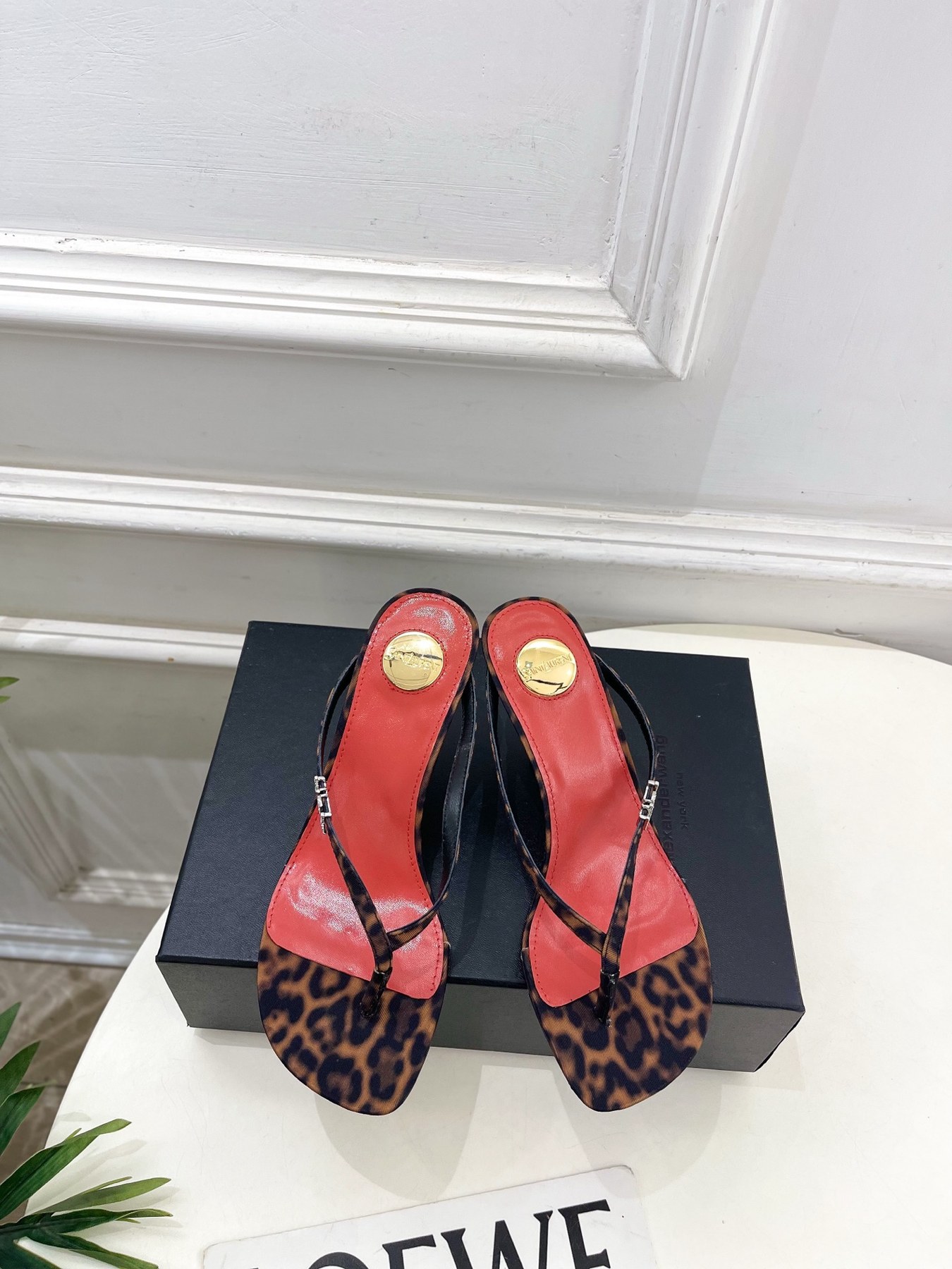 생 로랑 YSL 로고 힐 레오파드 프린트 쪼리 샌들