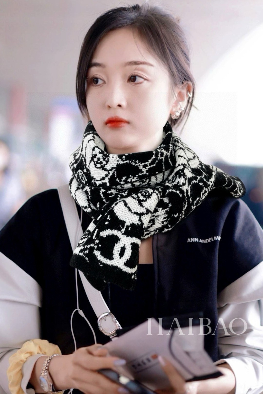 샤넬 까멜리아 CC 로고 니트 롱 스카프