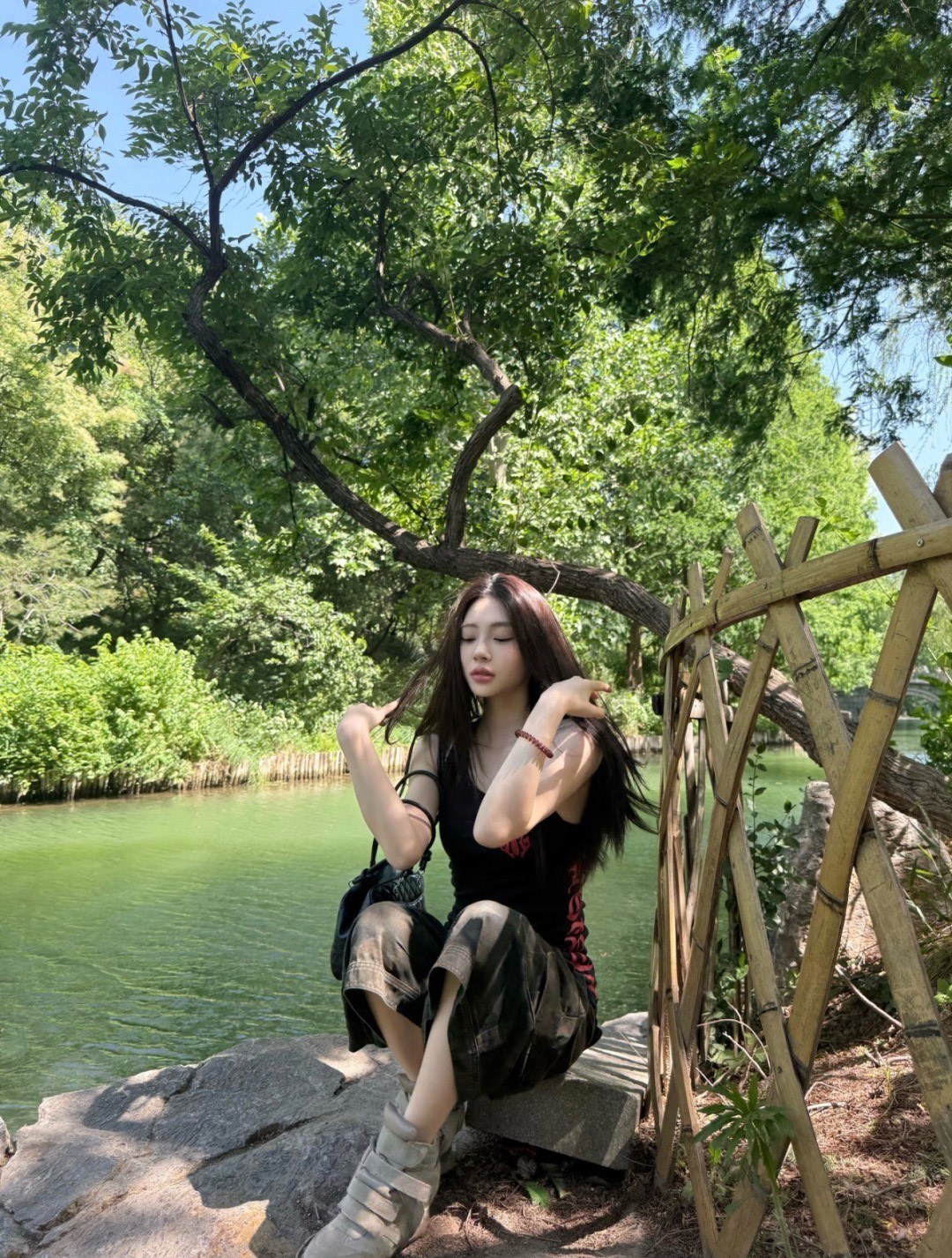 크롬하츠 레드 그래픽 로고 리브드 탱크톱