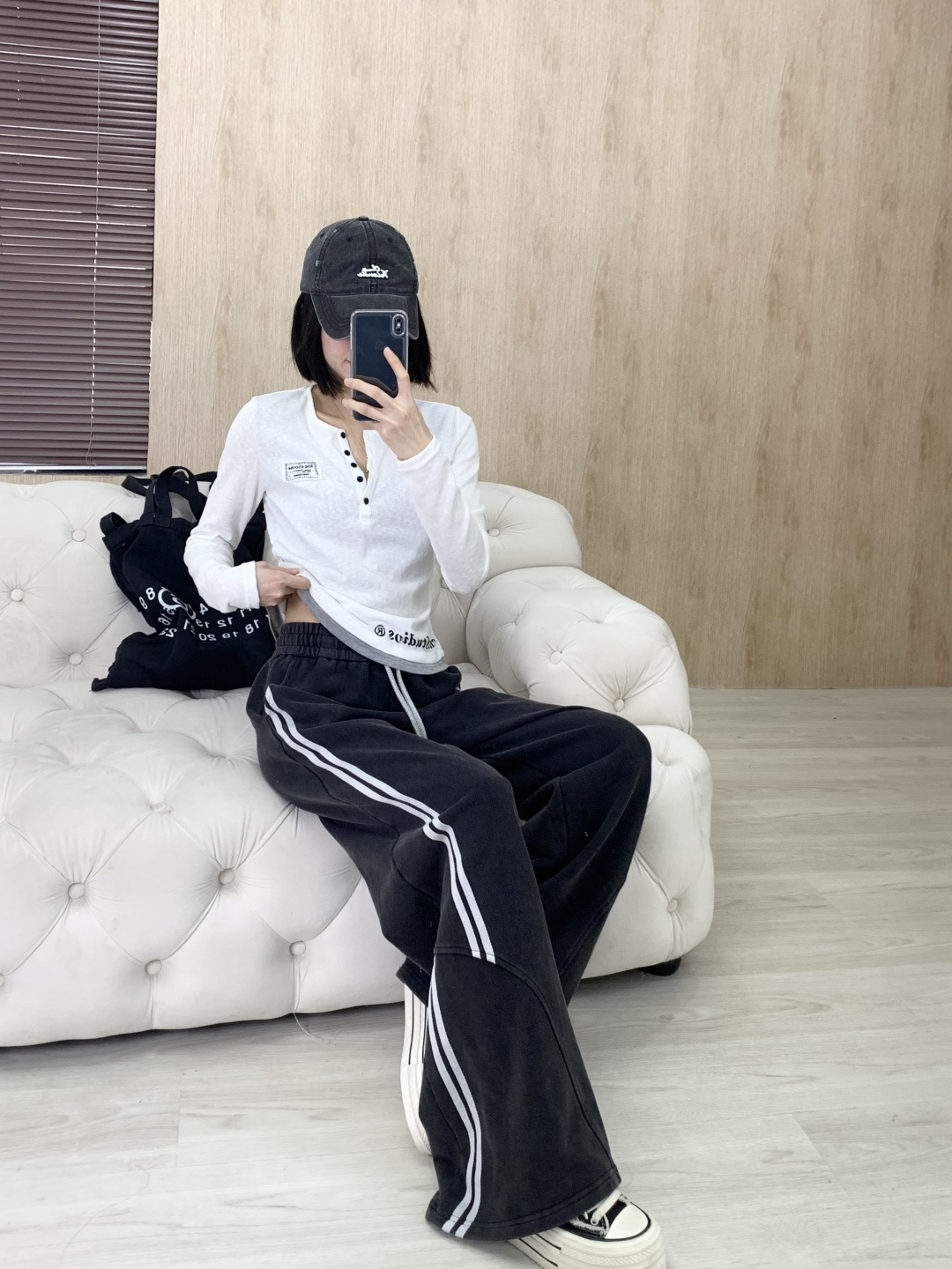 크롬하츠 워시드 블랙 더블 사이드 스트라이프 플레어 트랙 팬츠