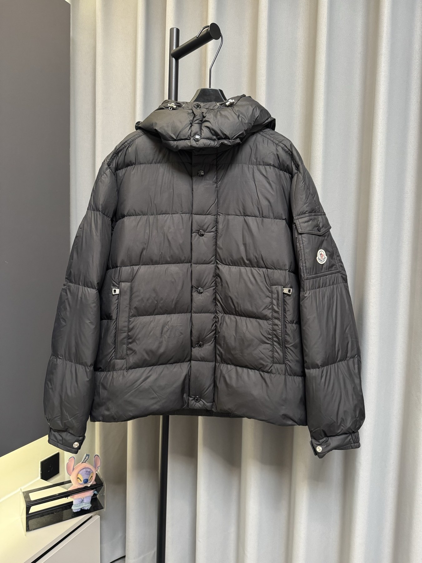 몽클레르 하노베리안(Hanoverian) 쇼트 후드 다운 재킷