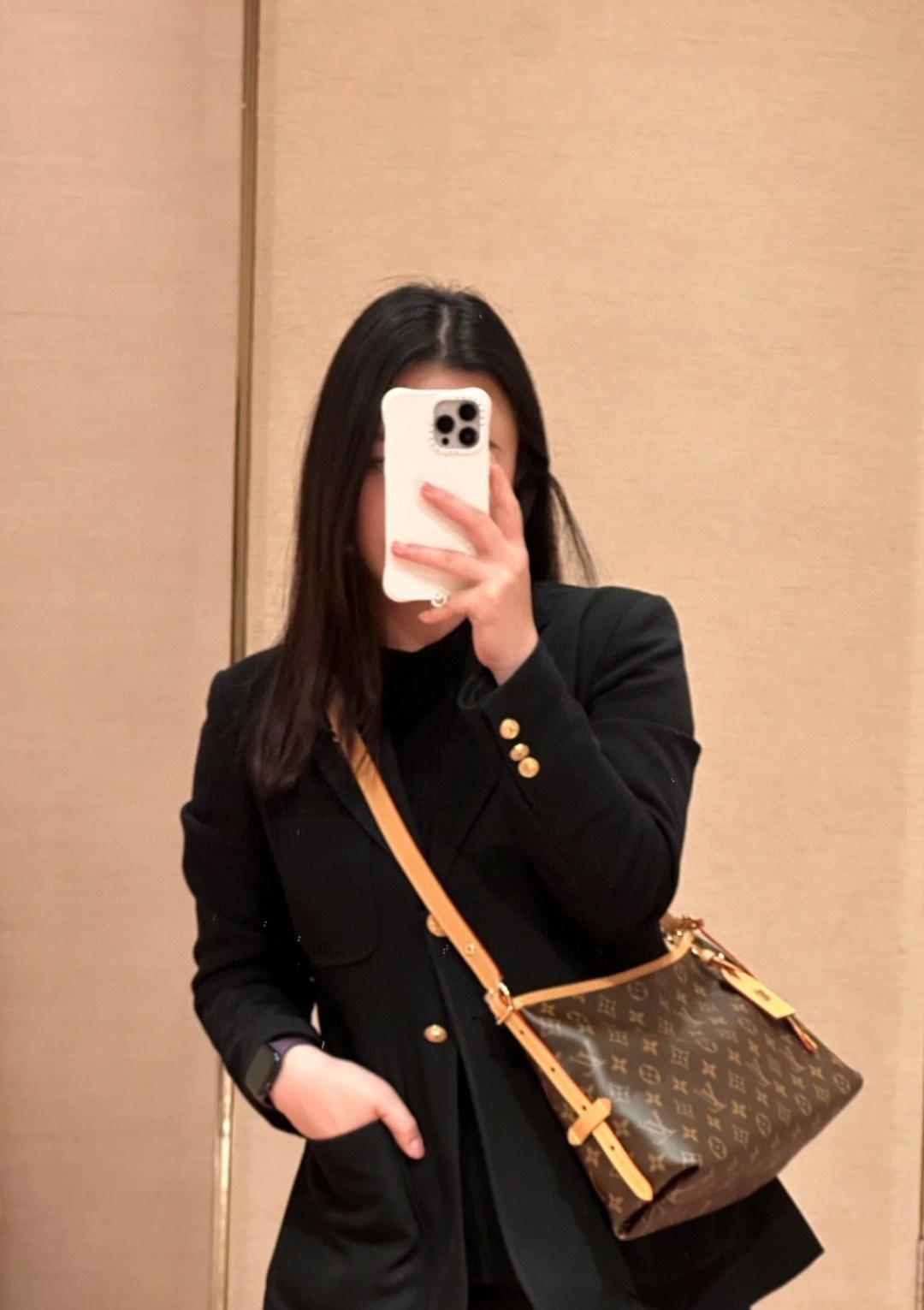 루이비통 로우 키 호보 MM