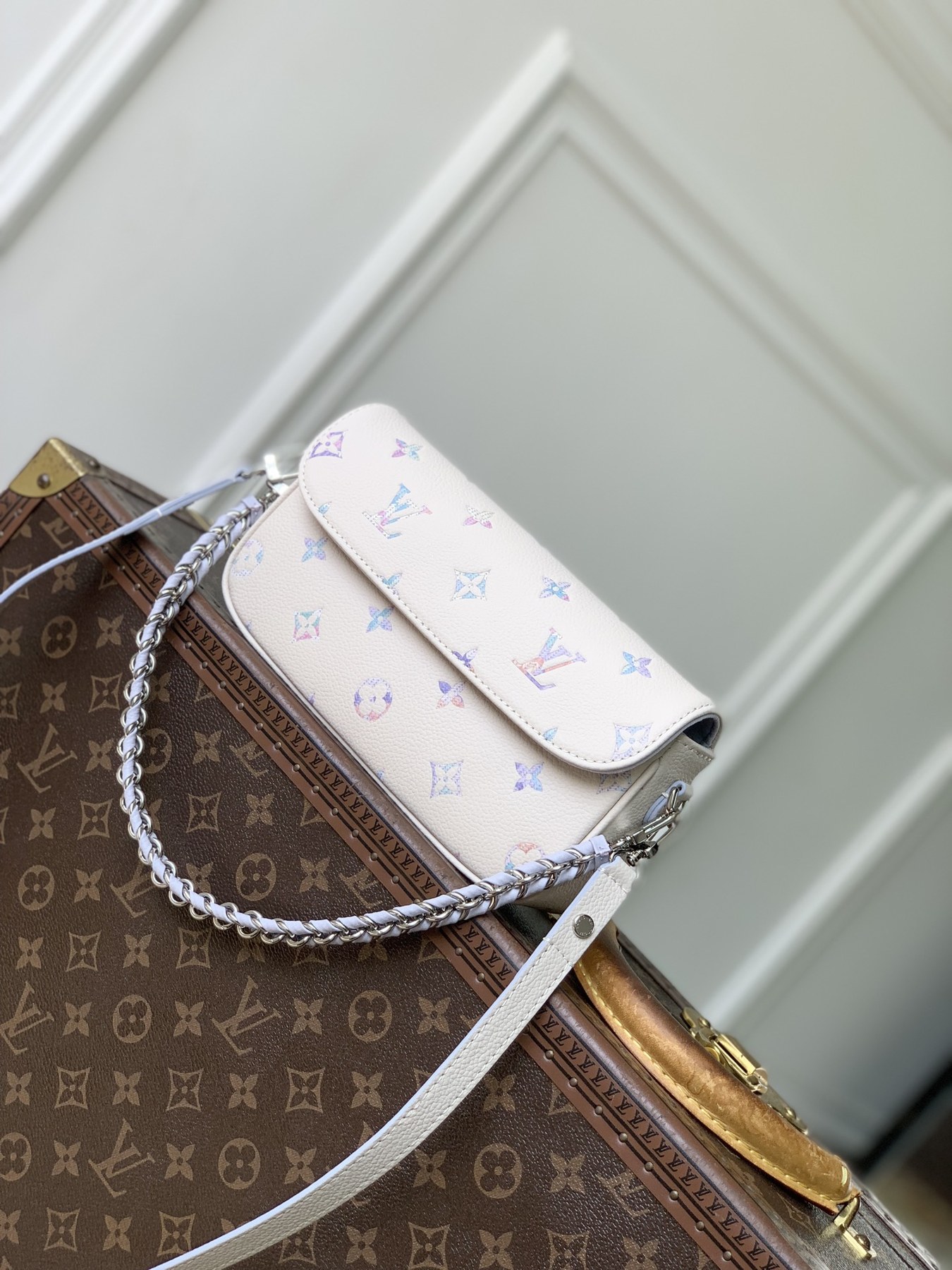 루이 비통 월릿 온 체인 아이비(Wallet On Chain Ivy) M29770