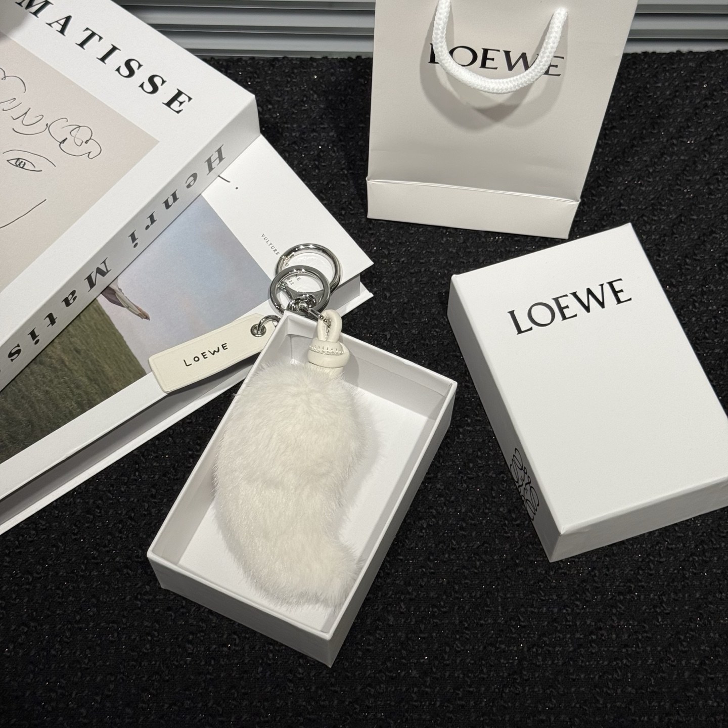 로에베 테일 키링 참