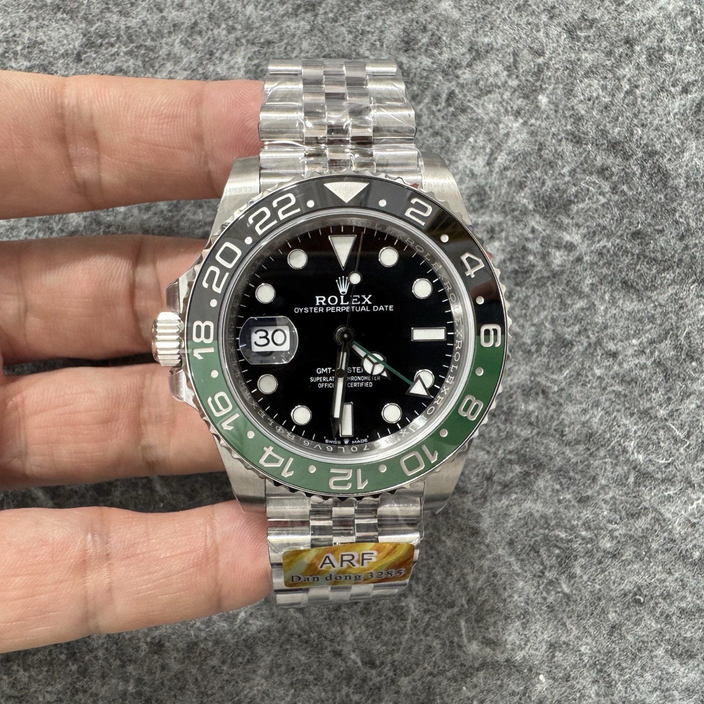 롤렉스 GMT-마스터 II 126720VTNR ‘스프라이트’