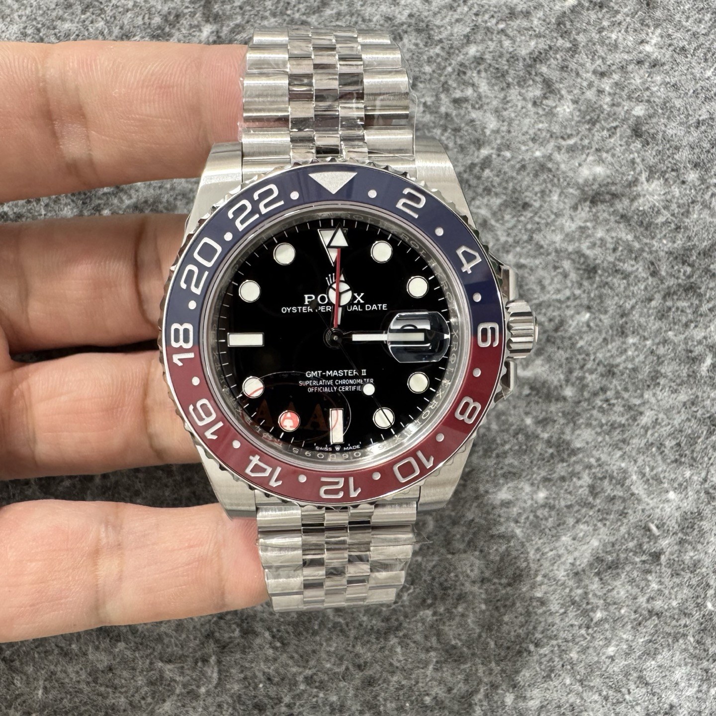 롤렉스 GMT-마스터 II 펩시 40mm 쥬빌리 브레이슬릿 (126710BLRO 디자인)
