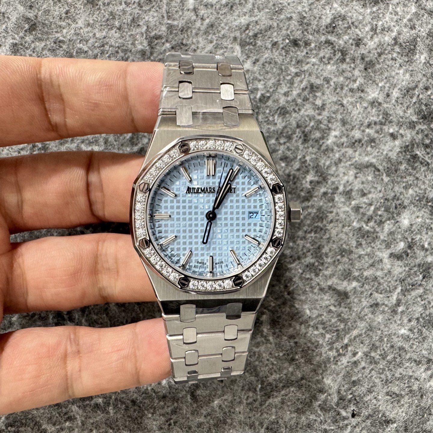 오데마 피게 로열 오크 셀프와인딩 34mm 50주년 기념 다이아몬드 베젤
