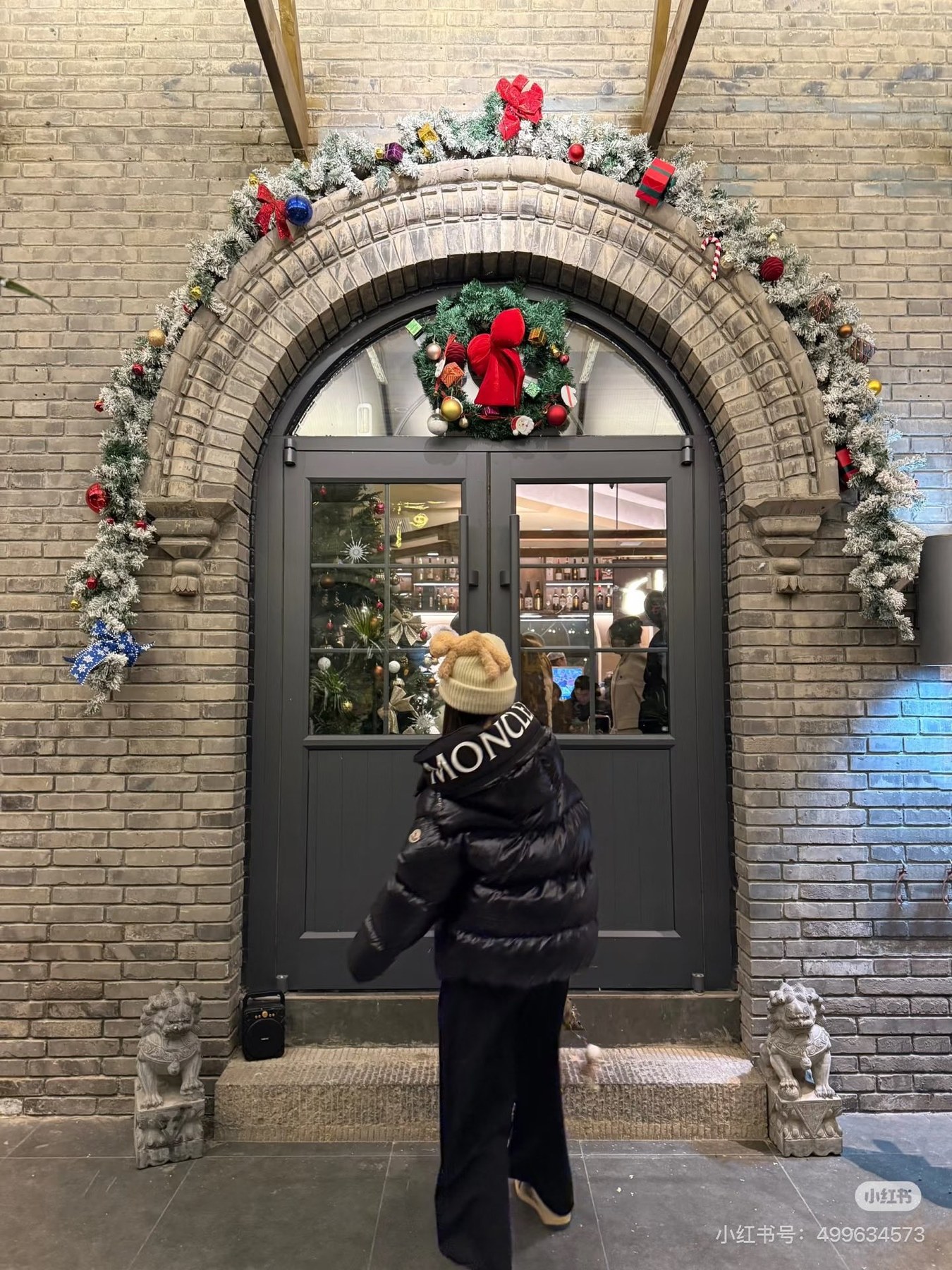 몽클레르 바디(Bady) 후드 쇼트 다운 재킷
