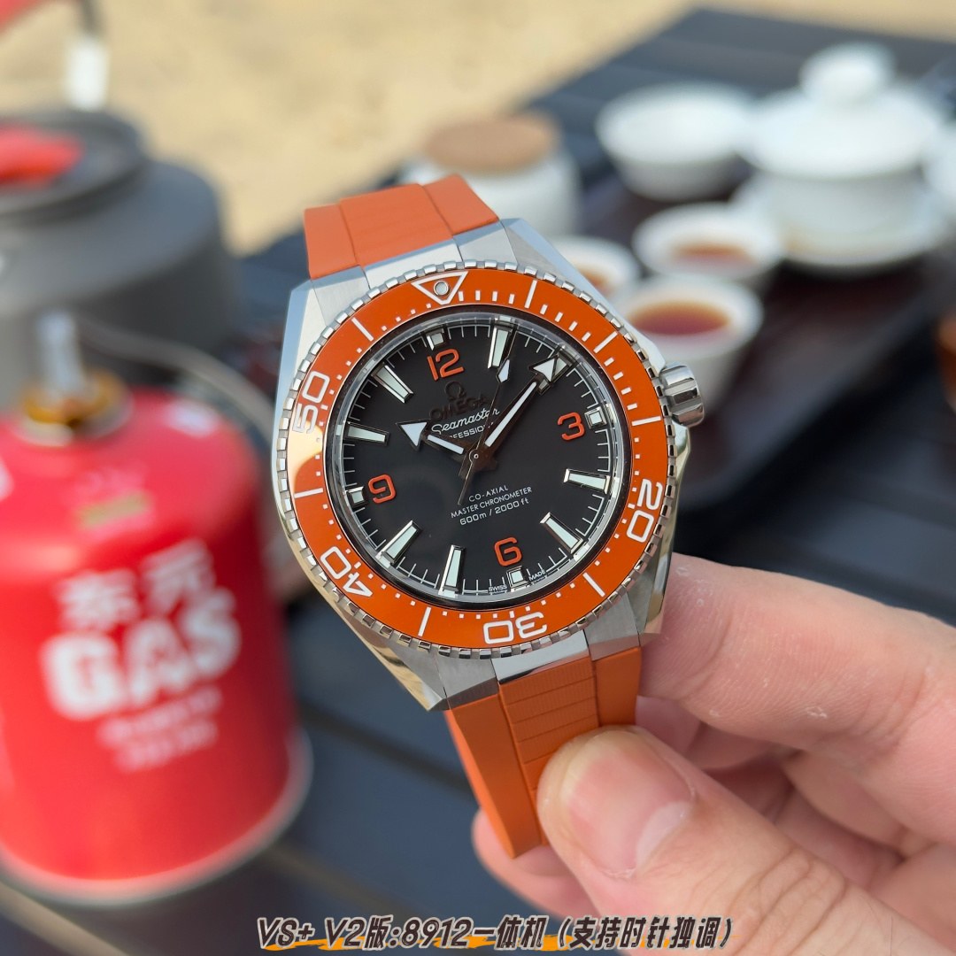 오메가 씨마스터 플래닛 오션 600M 코-액시얼 마스터 크로노미터 45.5mm
