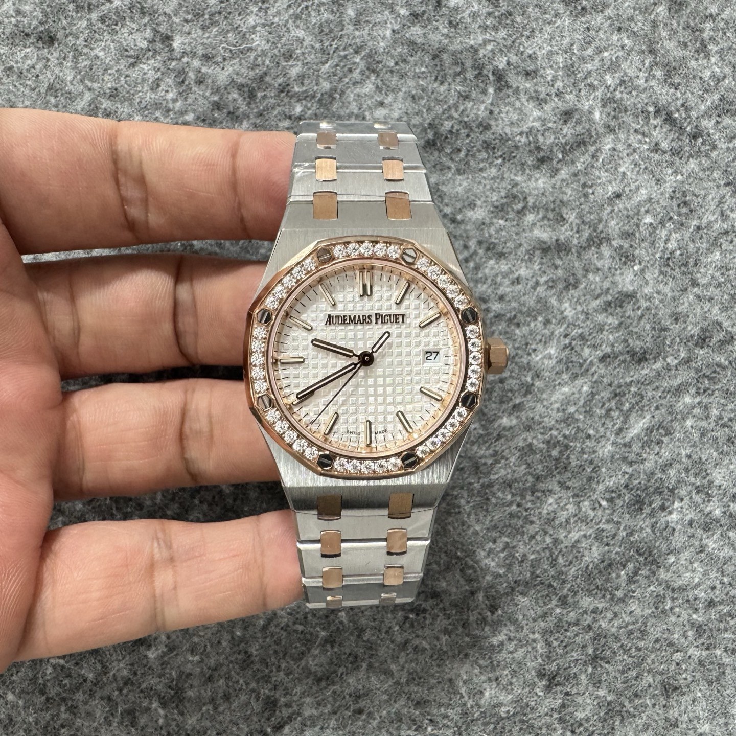 오데마 피게 로열 오크 셀프와인딩 34mm 다이아몬드 세팅 베젤 투톤 브레이슬릿 워치