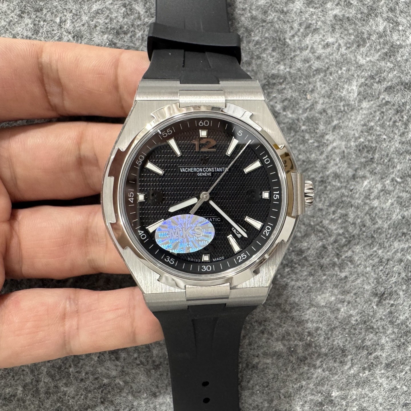바쉐론 콘스탄틴 오버시즈 47040 오토매틱 42mm