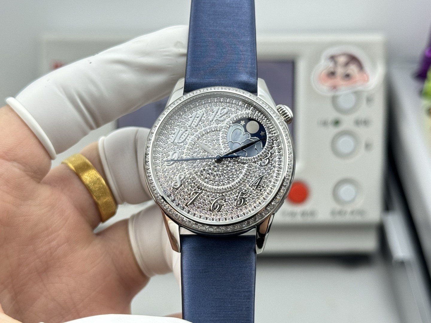 바쉐론 콘스탄틴 에제리(Égérie) 문 페이즈 37mm 8005F/000R 계열