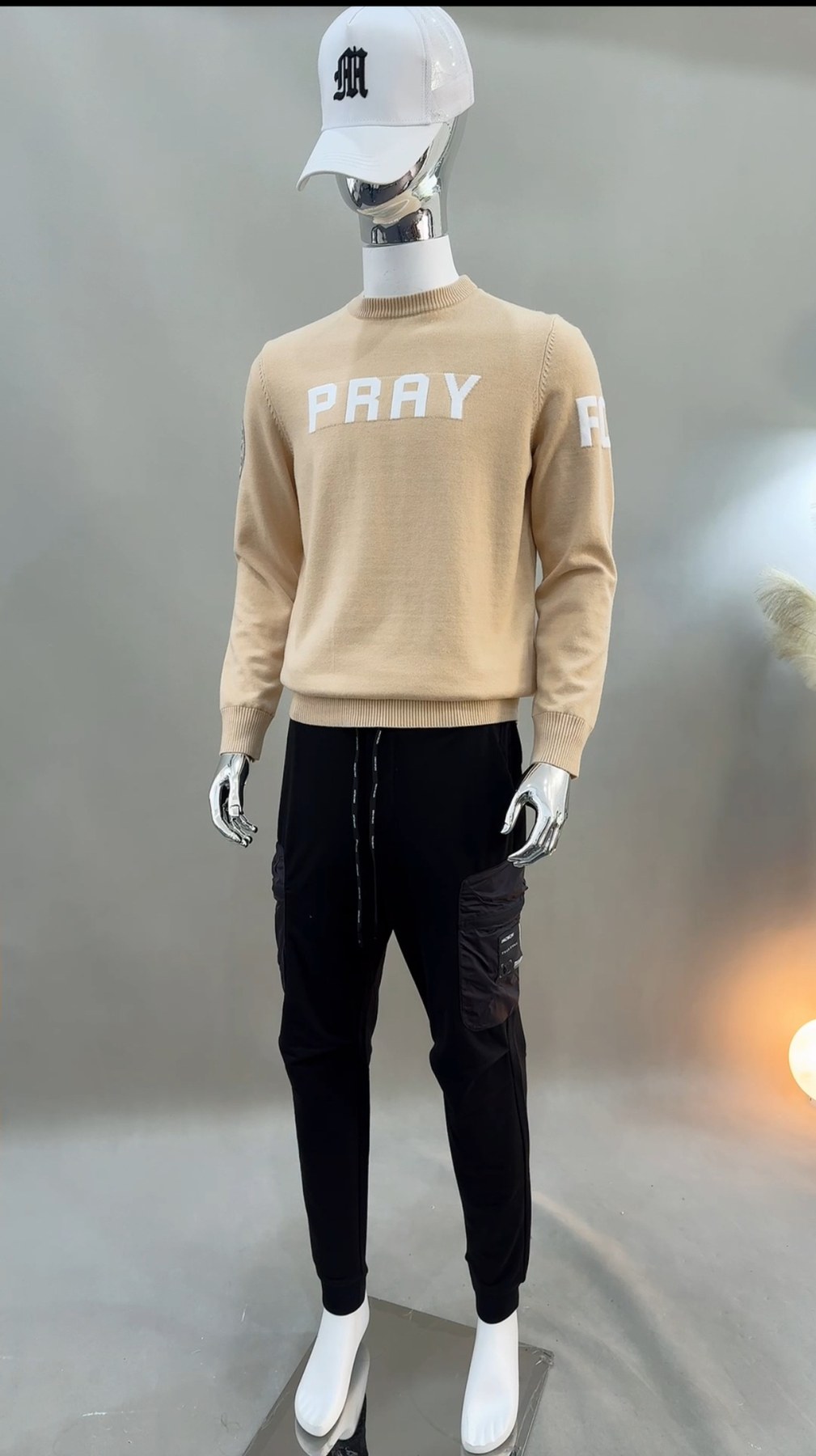말본 골프 프레이 포 버디스(PRAY FOR BIRDIES) 크루넥 니트 스웨터