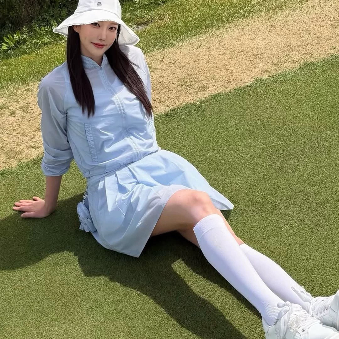 스텔라 매카트니 여성 경량 퍼포레이티드 패널 윈드브레이커 재킷