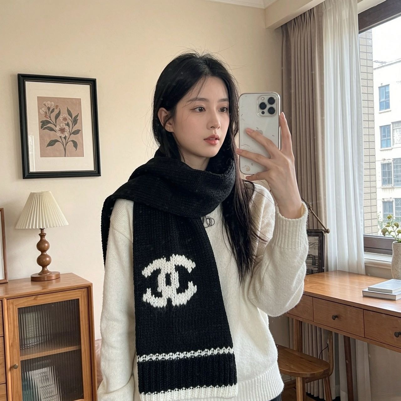 샤넬 투톤 CC 로고 프린지 니트 머플러