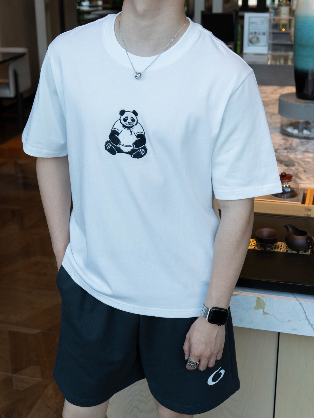 아미 파리 아미 드 쾨르 판다 자수 크루넥 반소매 티셔츠
