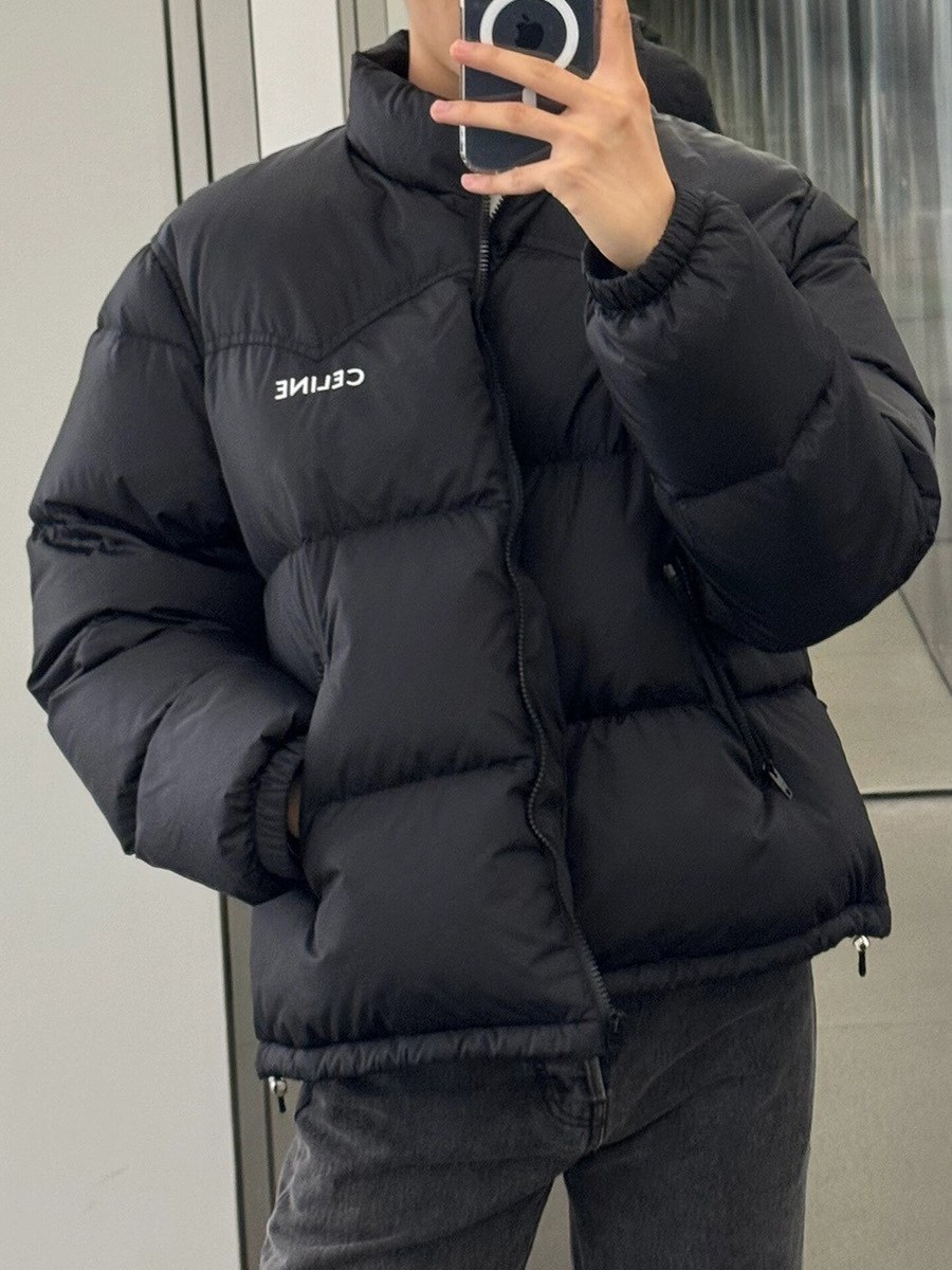 셀린느 로고 자수 하이넥 다운 패딩 재킷