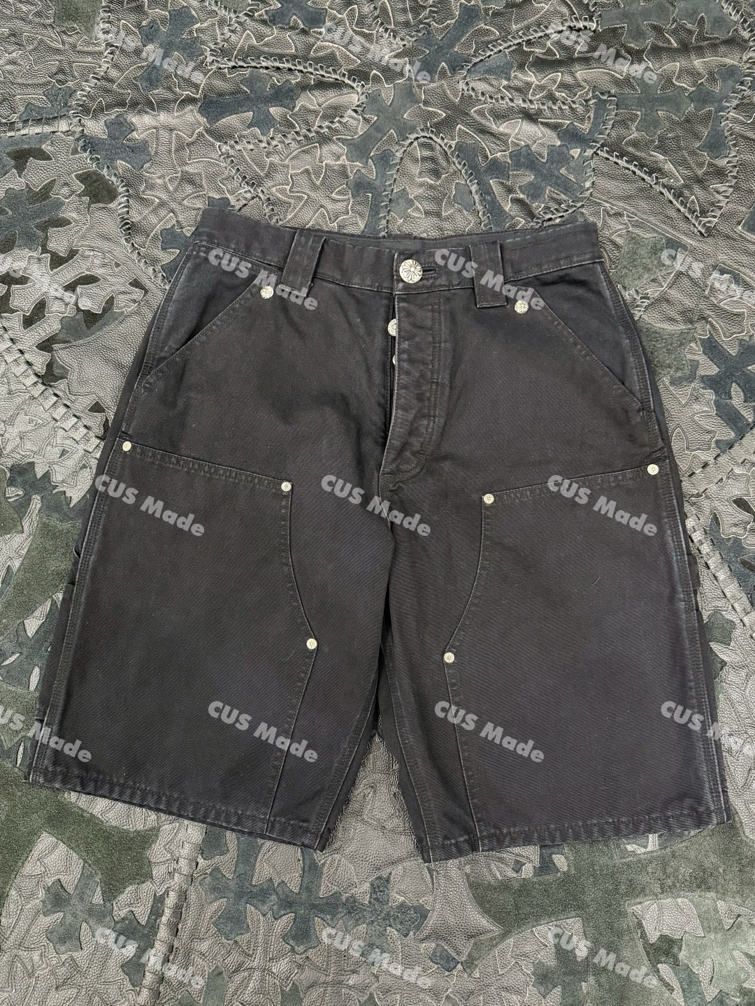 크롬하츠 블랙 레더 패치 카펜터 데님 쇼츠