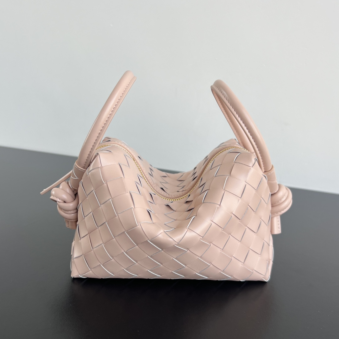 보테가 베네타 인트레치아토 루프 카메라백