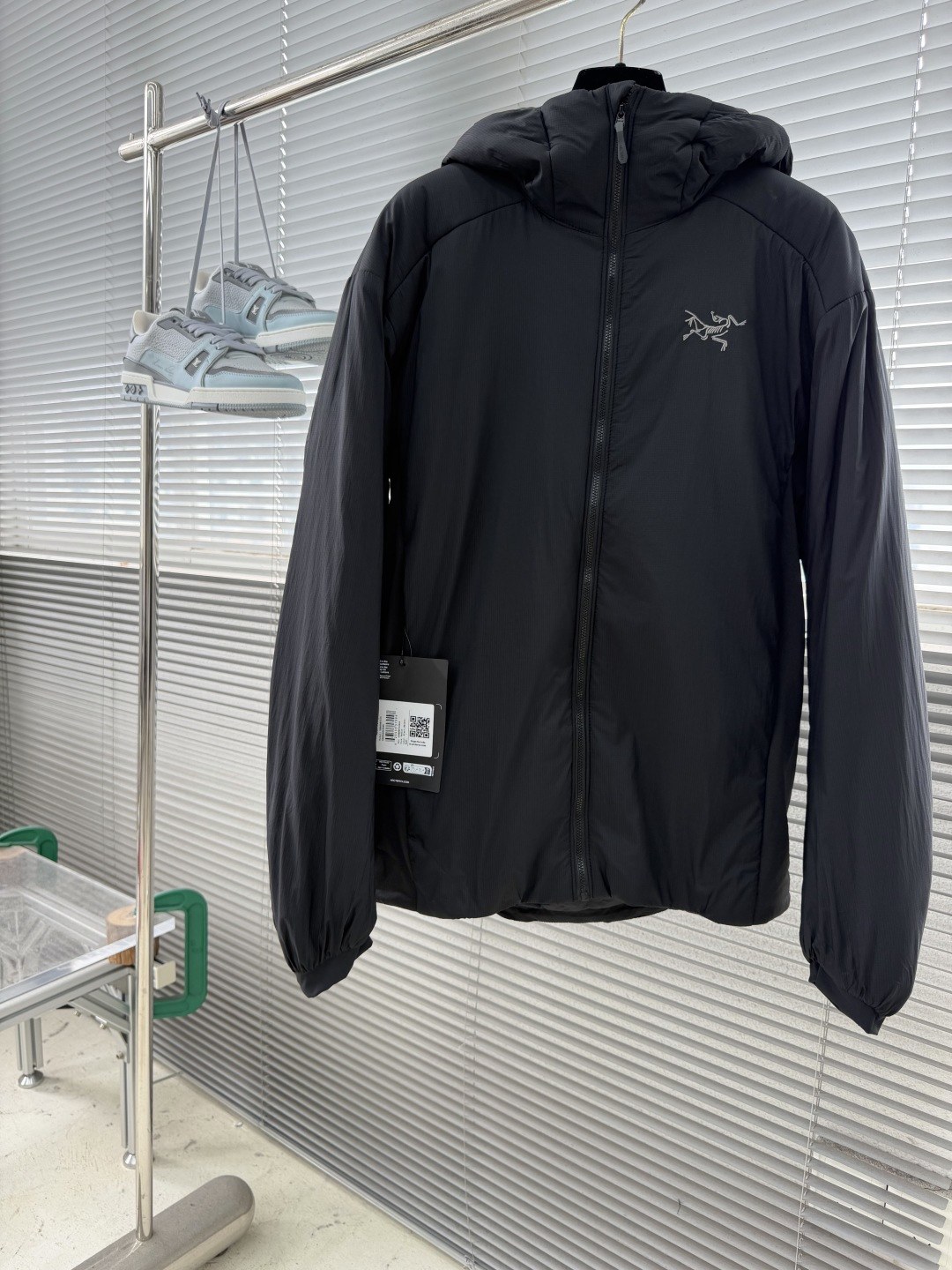 아크테릭스 아톰 후디(Atom Hoody) 합성 보온 후드 재킷