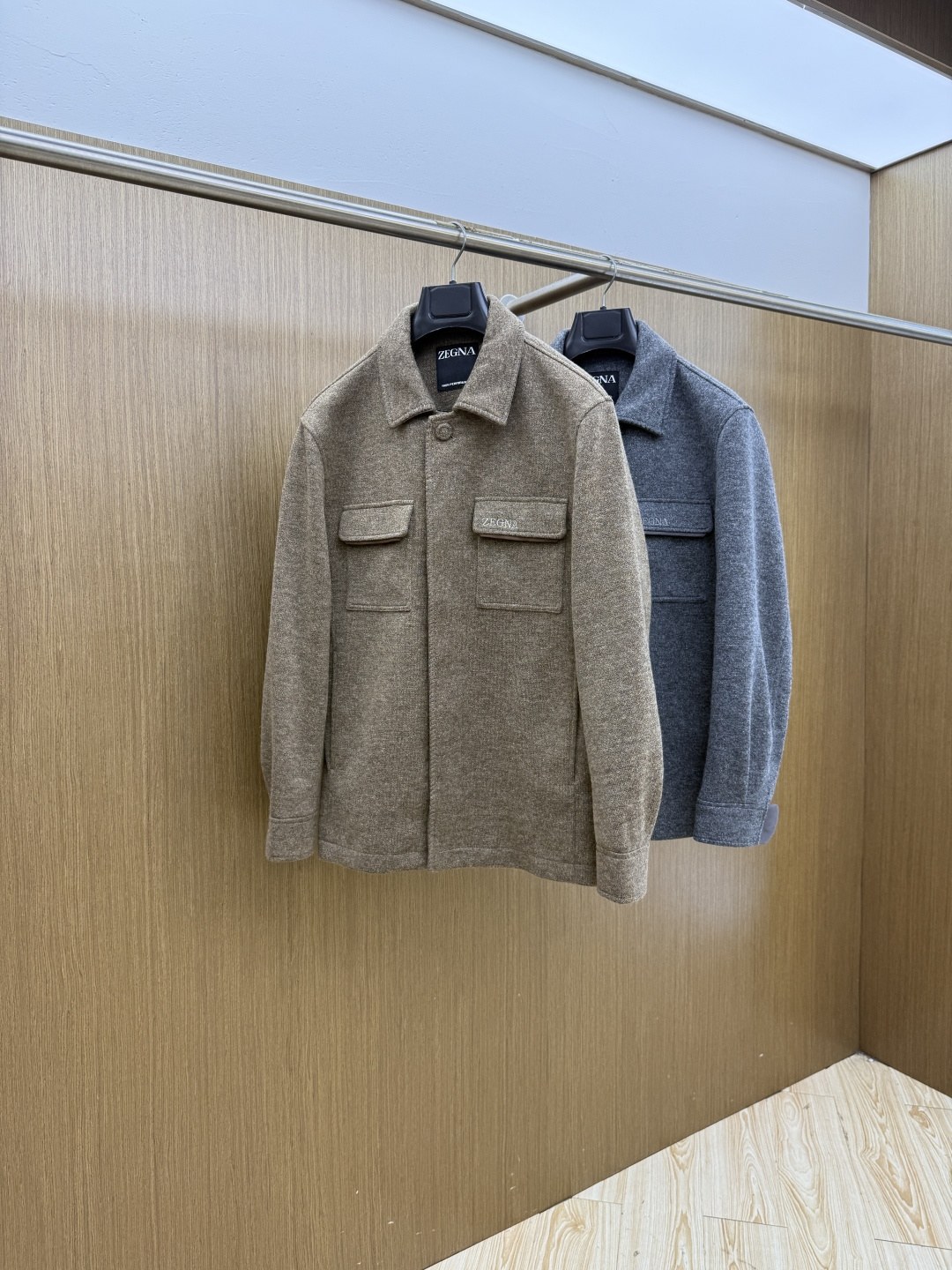 제냐 로고 자수 패치 포켓 울 오버셔츠 재킷