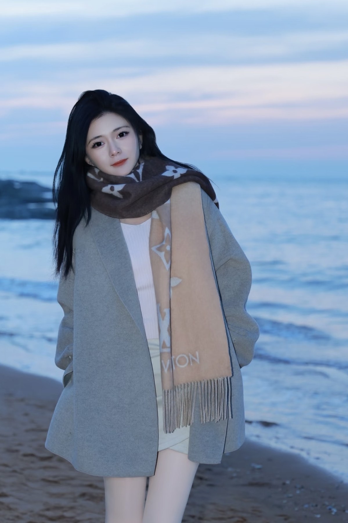 루이비통 모노그램 그라디언트 머플러