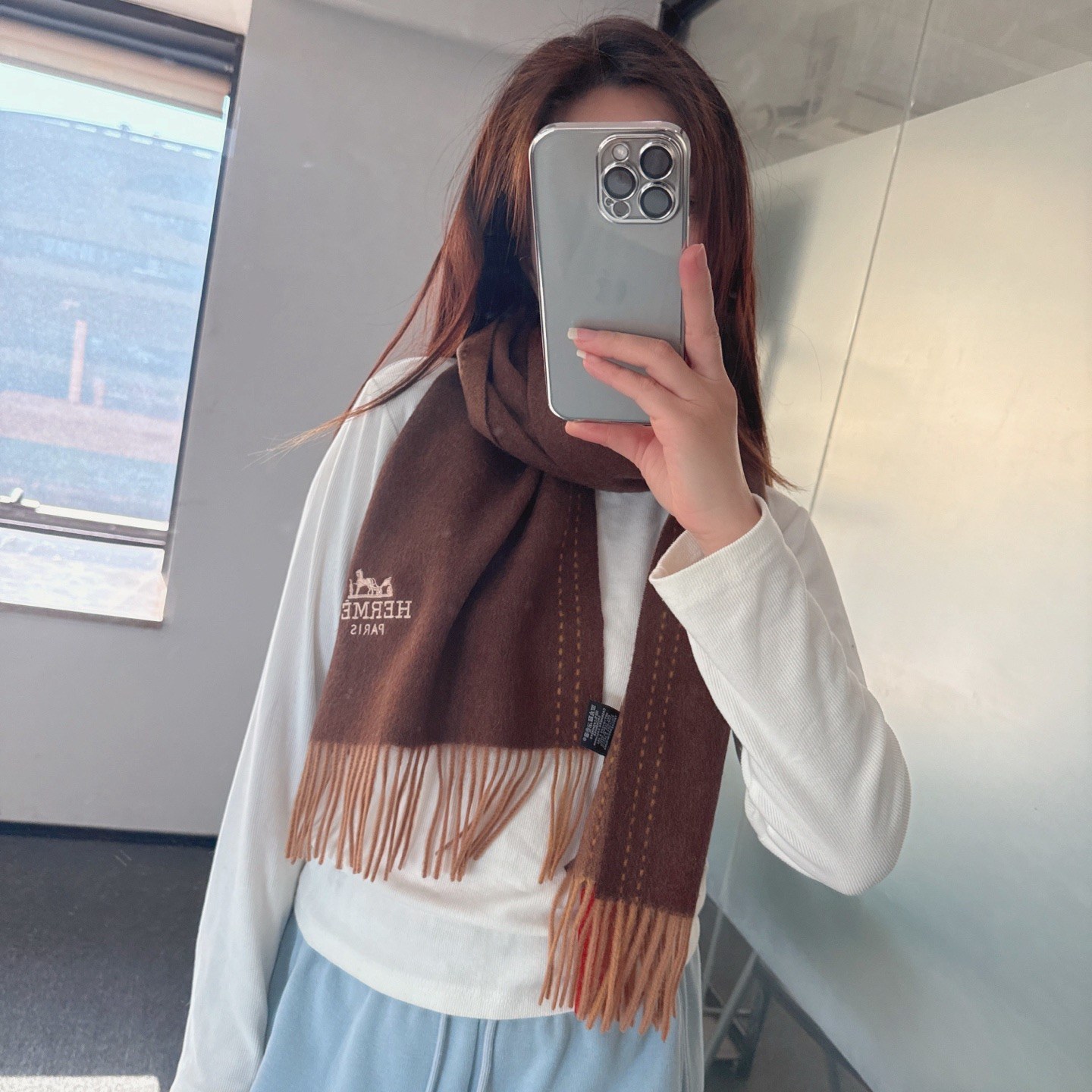 에르메스 H 로고 마차 자수 리버서블 프린지 머플러